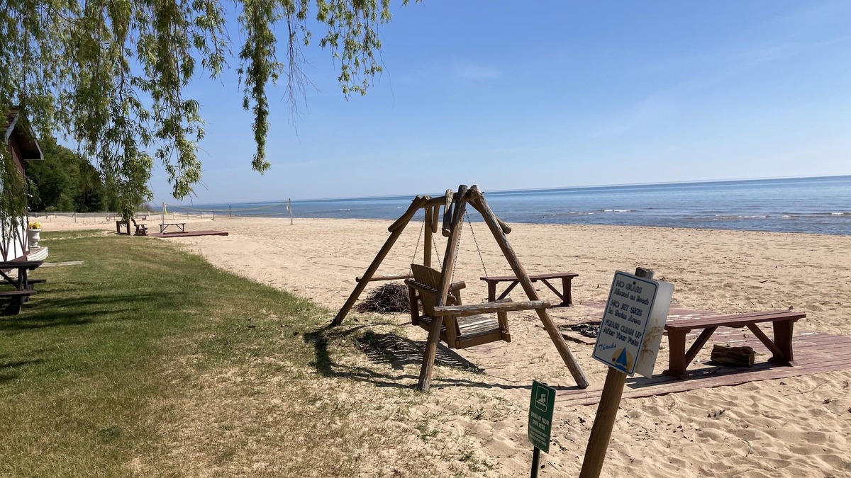 Oscoda House | Lakeside condo