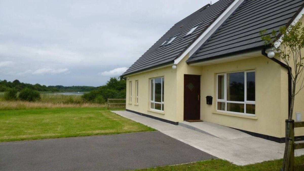 Belturbet House | Lakeside dormer bungalow