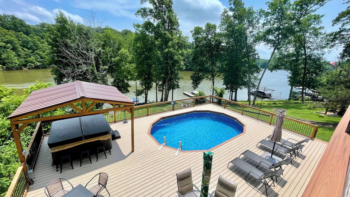 Eddyville House | Lakeside Entertainment Lodge