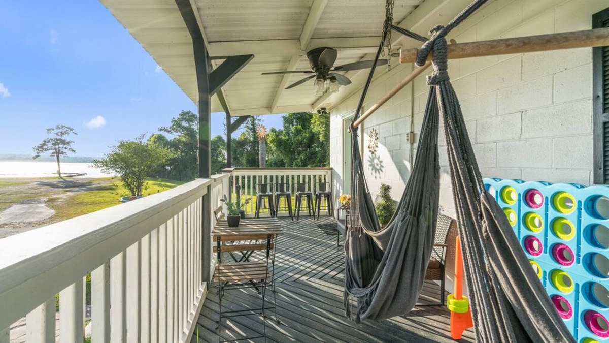Highlands House | Lakeside Family Game House @Red Ear River RV Park