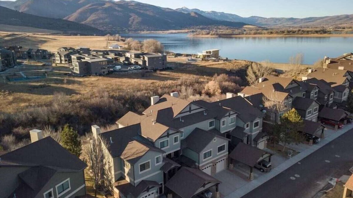 Ogden House | Lakeside Funscape LS33 | Pool |Pickleball |Hot Tub