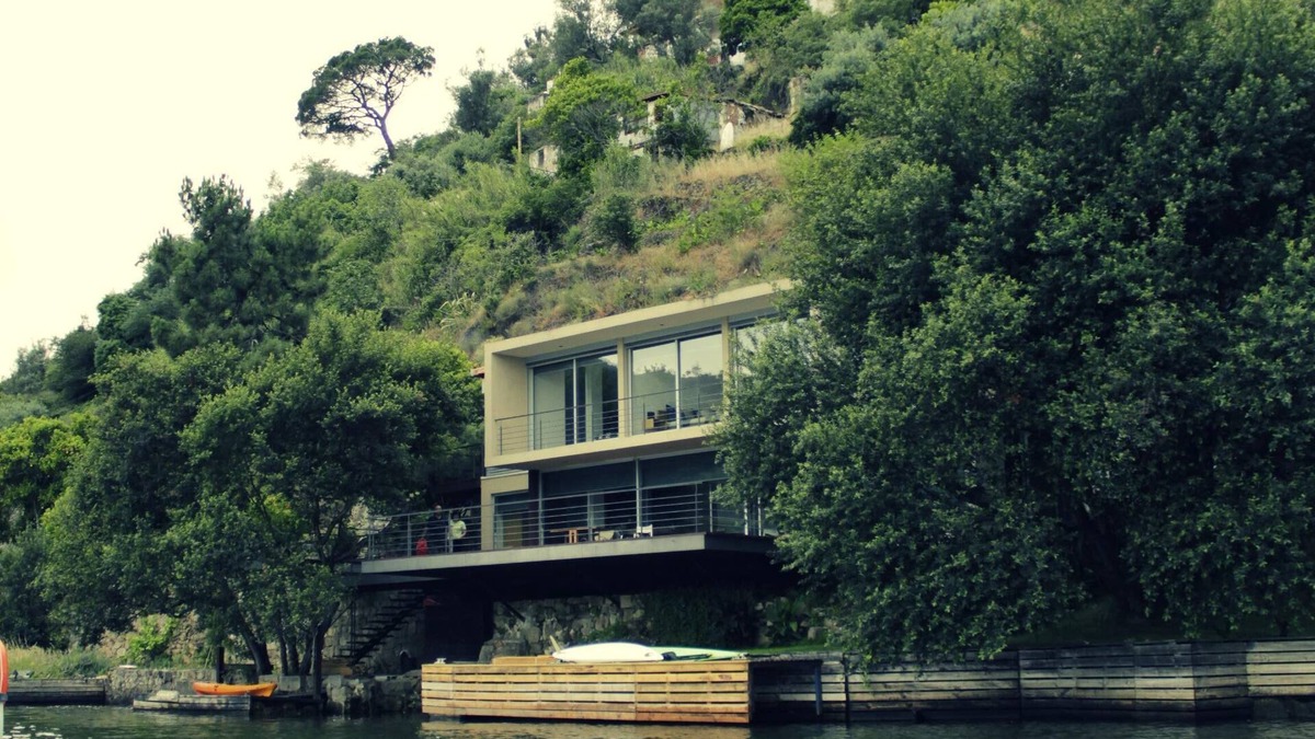 Baiao House | Lakeside house -