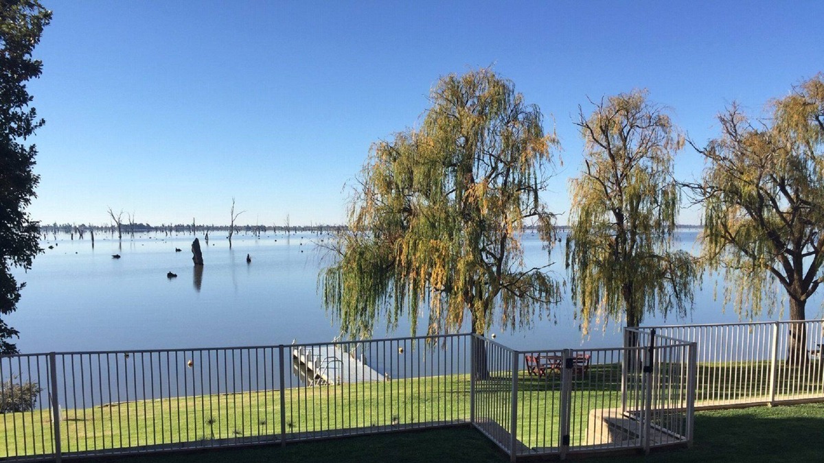 Yarrawonga House | Lakeside Landing - Waterfront