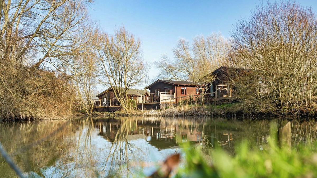 Dilton Marsh Ski Chalet | Lakeside Lodges (Pet)