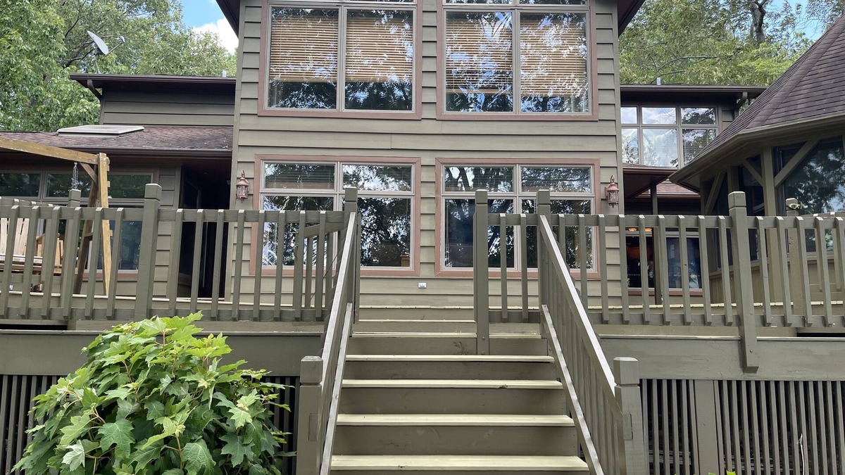 Crane Hill House | Lakeside Luxury: Experience Tranquility in Our Remodeled Lake House