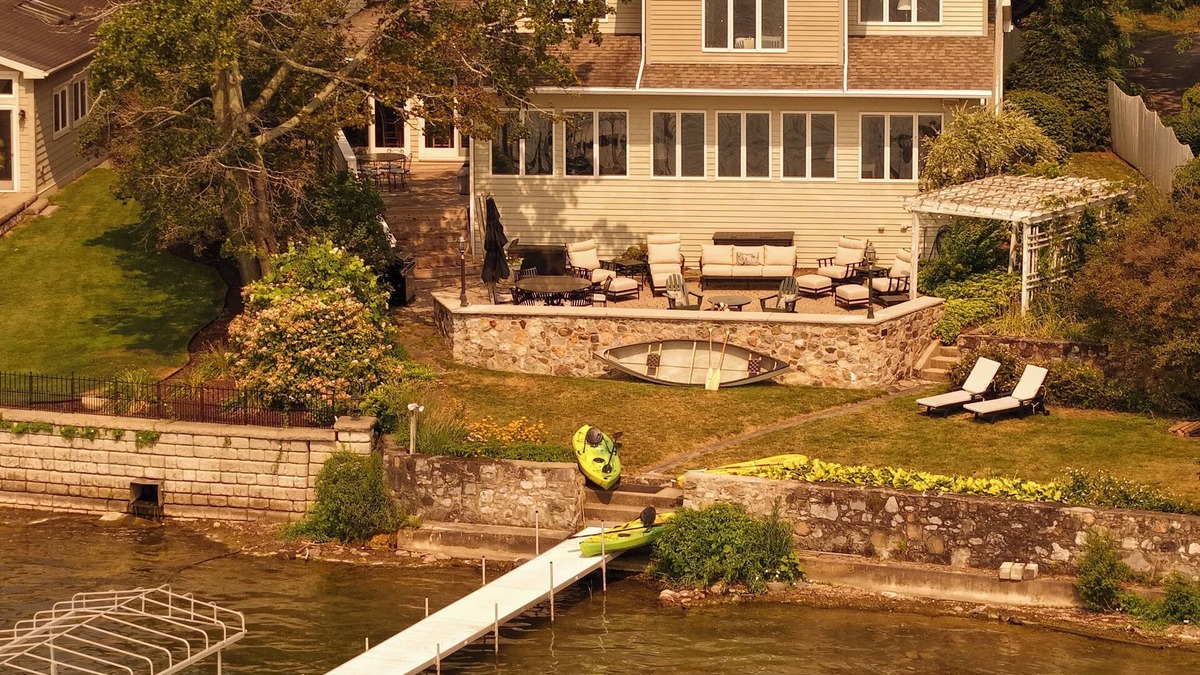 Melrose Park House | Lakeside — Luxury on Owasco Lake — Level Lake Frontage — Best Location