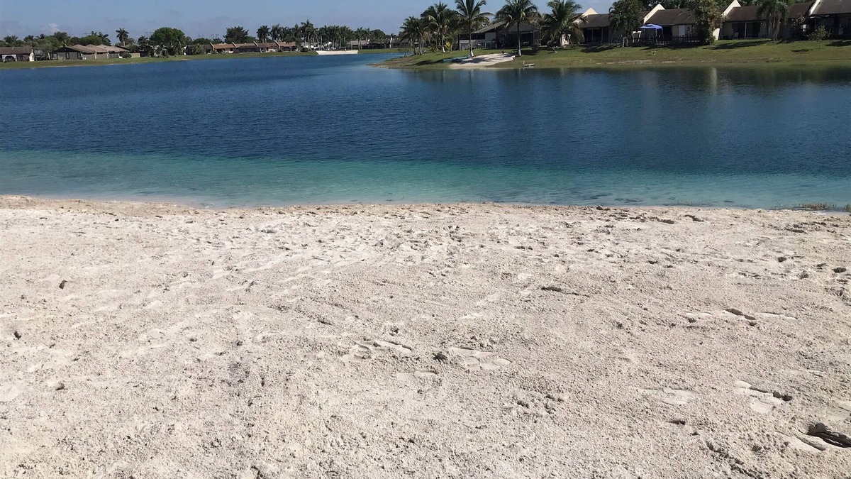 Ludlam House | Lakeside Miami #1 *Superior Comfort* close to everything Kendall
