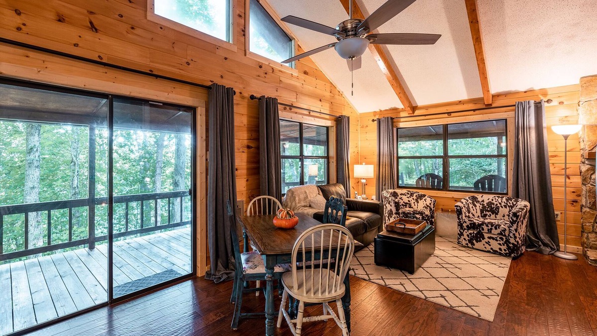 Topton Cabin | Lakeside Mountain Oasis - Bedroom Cabin w/Outdoor Hot Tub