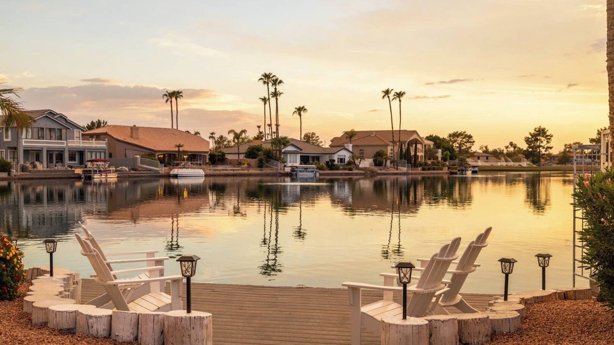 Val Vista Lakes House | Lakeside Paradise: Hot Tub, Pool, Golf & Games