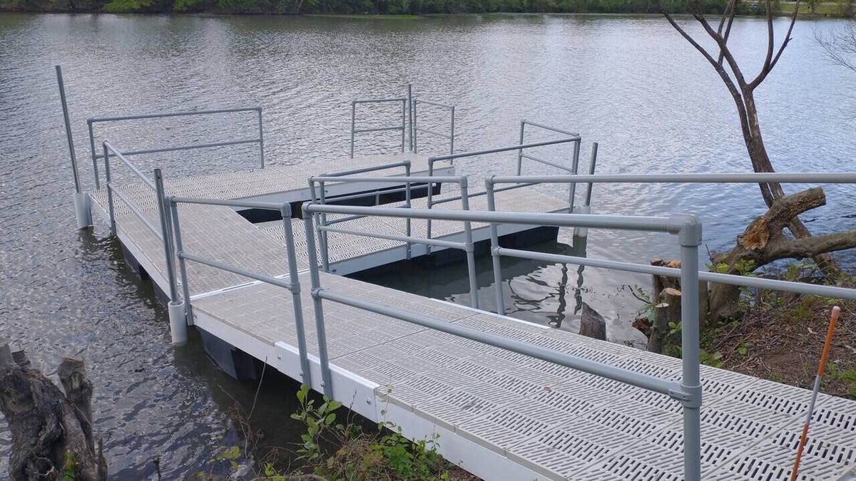 Russellville House | Lakeside property. Private dock. Great for ANO!