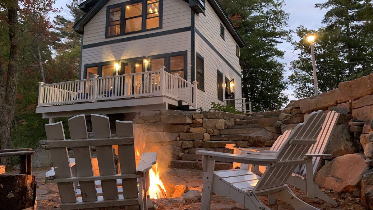 Ossipee House | LAKESIDE RETREAT! A HIDDEN GEM!