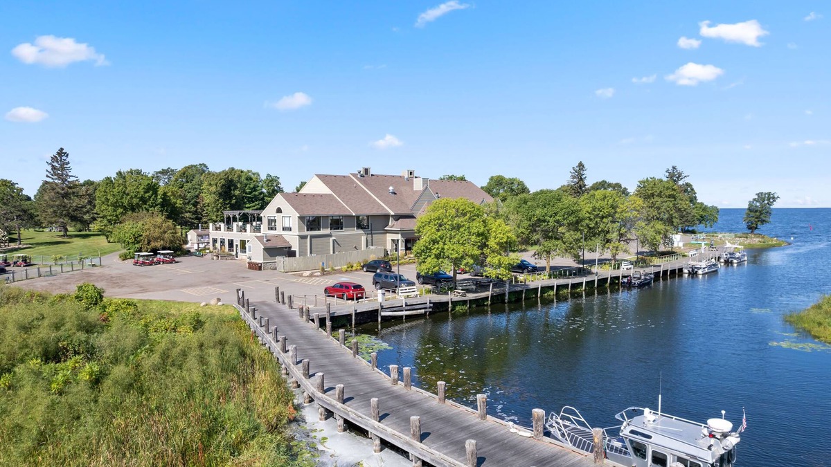 Onamia Condo | Lakeside Retreat Townhome w/Golf Views
