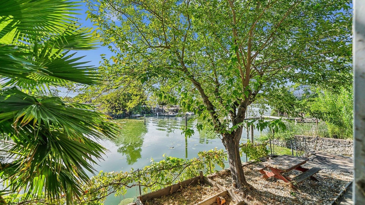 Clearlake Park House | Lakeside Retreat With Private Boat Ramp 3 Bedroom Home by RedAwning