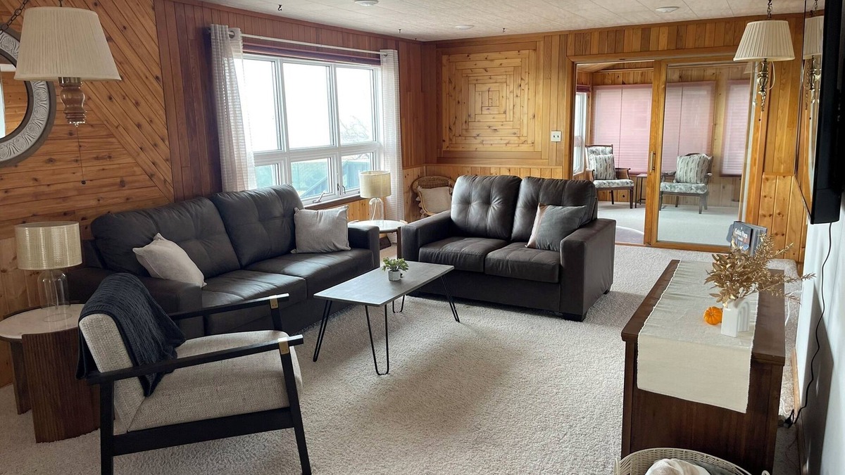Devils Lake House | "Lakeview" 5 Bed-2 Bath Hovde Resort