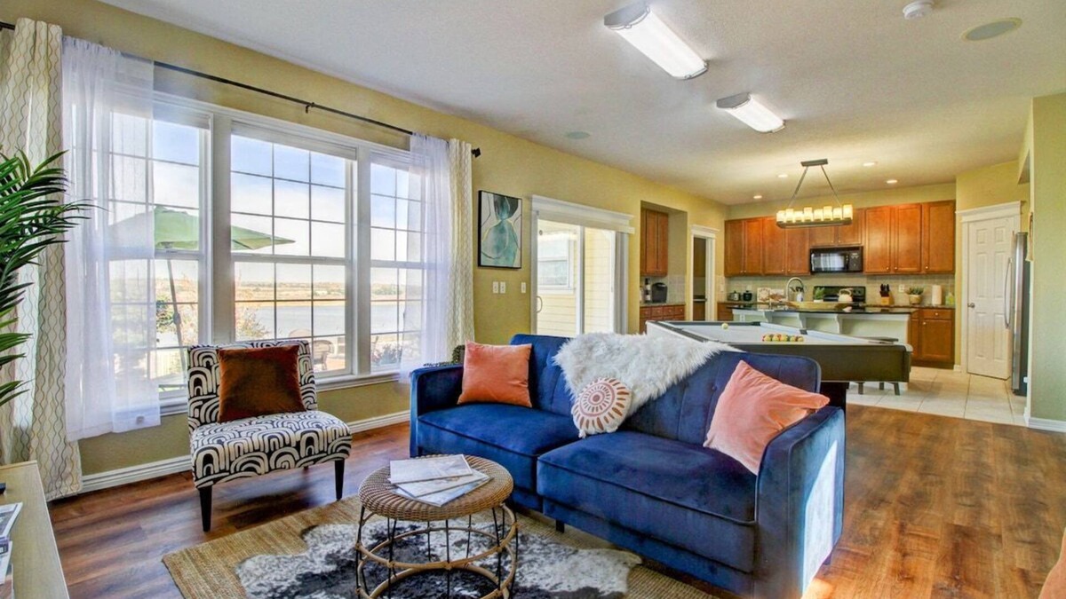 Henderson House | Lakeview | Gameroom | Pool Table