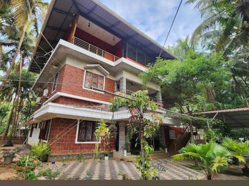 Kasaragod District House | Lakeview homestay