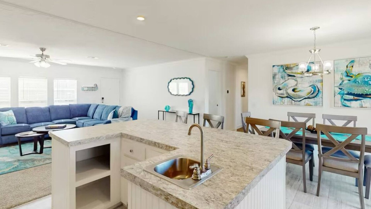 Taylor Creek House | Lakeview Landing - Work and Stay | Near Boat Ramp