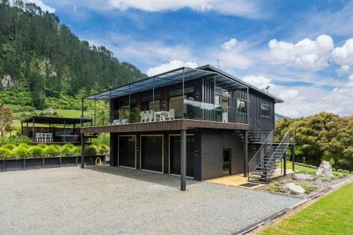 Whakamaru House | Lakeview Oasis - Lake Whakamaru Retreat