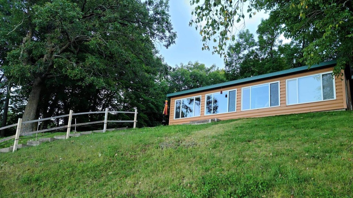 Wild Oak Cabin | Lakeview Pet-Friendly Cabin on 6 Acres With 165ft of Shoreline