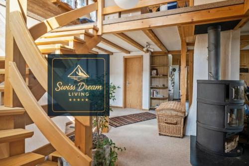 Niederried bei Interlaken Ski Chalet | Lakeview Swiss Chalet with Hot Tub near Interlaken