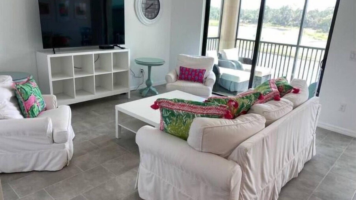 Lakewood Ranch Condo | Lakewood National Water & Par 3 view.