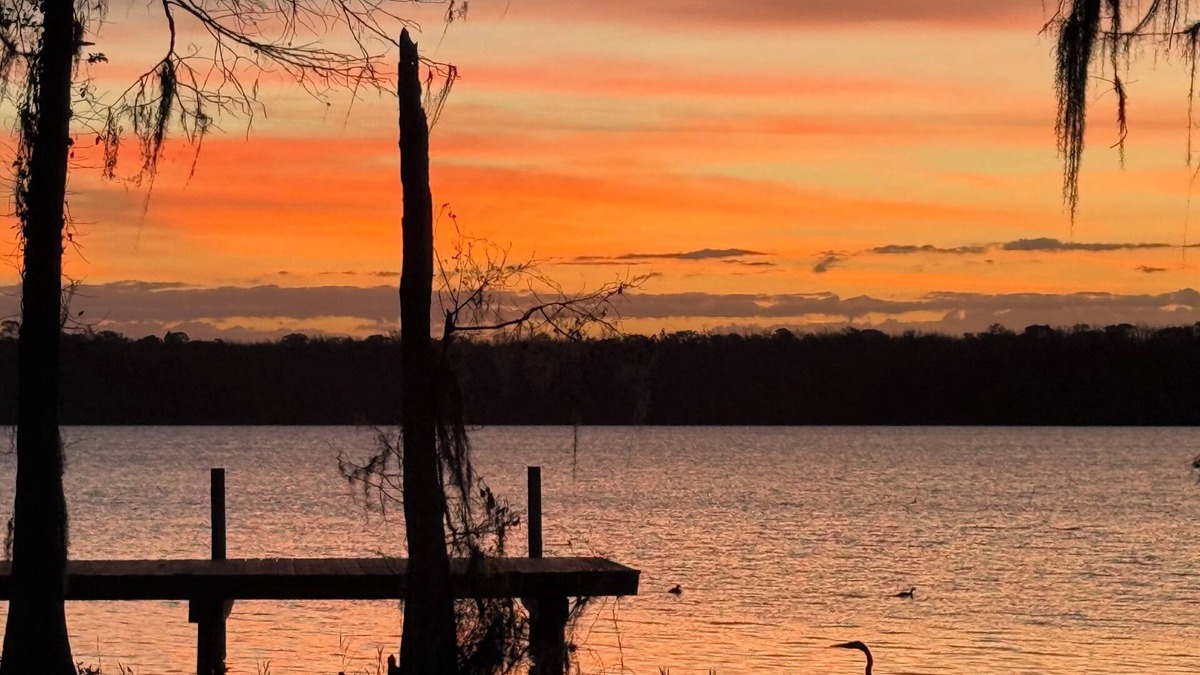 Florala House | Lakin’ It Easy- House on the Beautiful Lake Jackson in Florala, AL