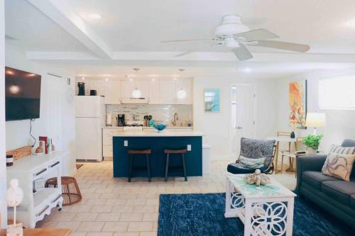 Horton Shores Apartment | Lala's Beach House, Two!