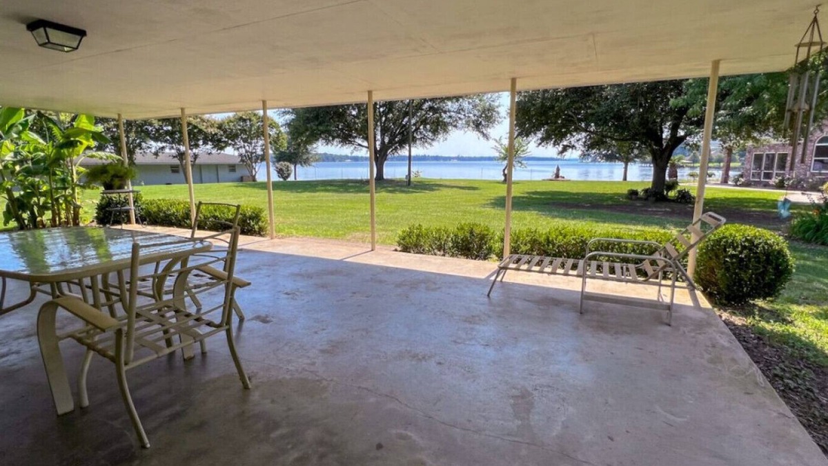 Negreet House | LaNana Crossing Lodge