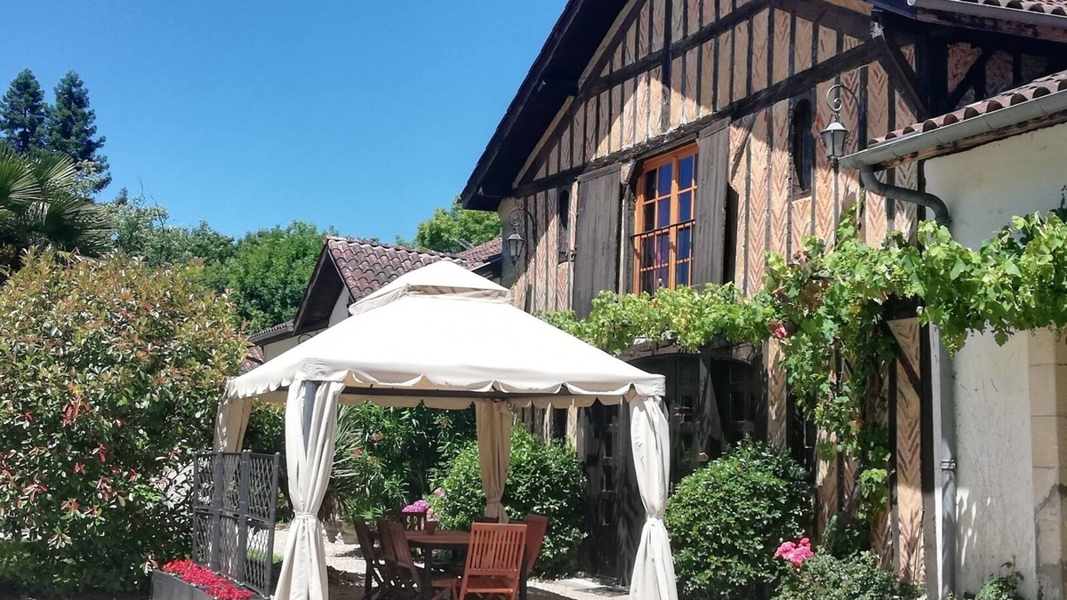 Beylongue Cottage | Landes/South-west - Gîte 8-10 people on large wooded grounds with swimming pool