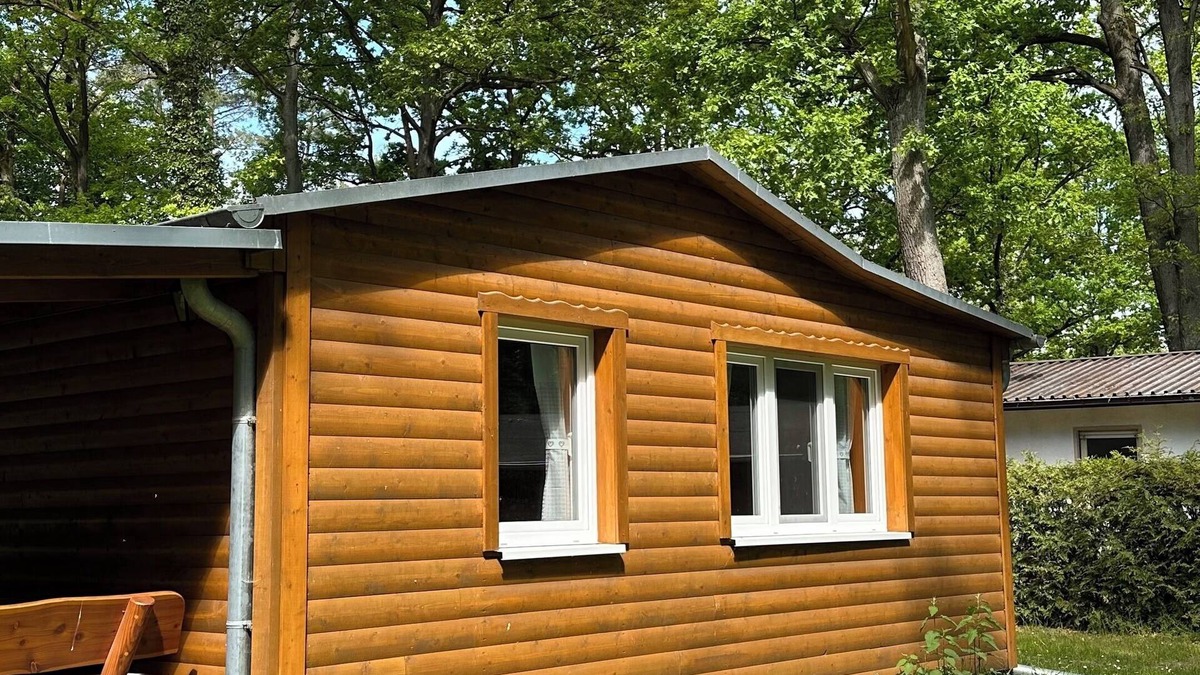 Altlandsberg House | Landhaus am Bötzsee - exclusive bungalow with covered terrace on the Bötzsee