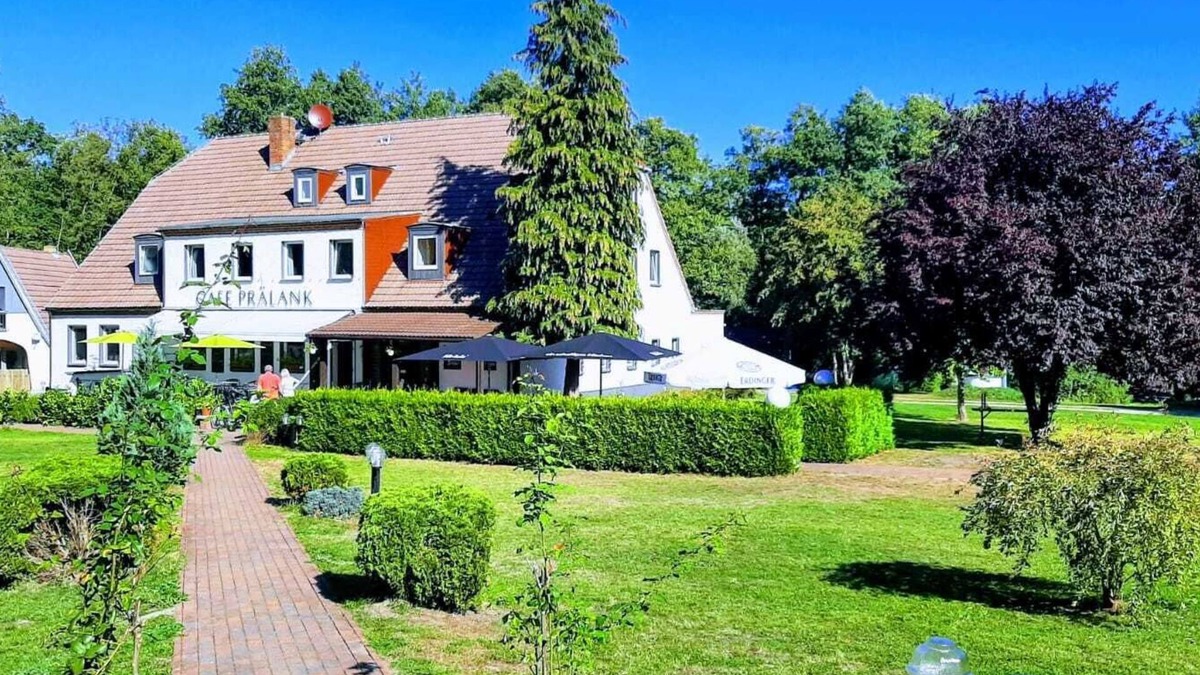 Neustrelitz Hotel | Landhotel Prälank