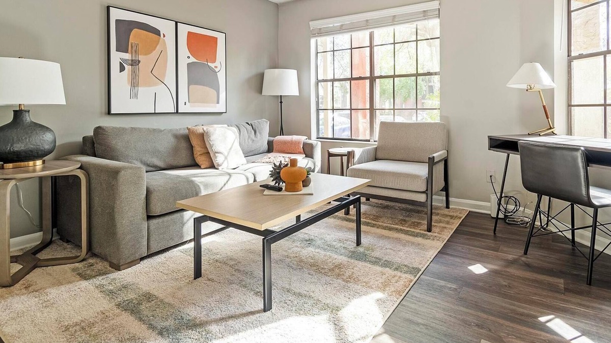 Sunbeam Apartment | Landing | Amazing 1BD, Gym, Pool