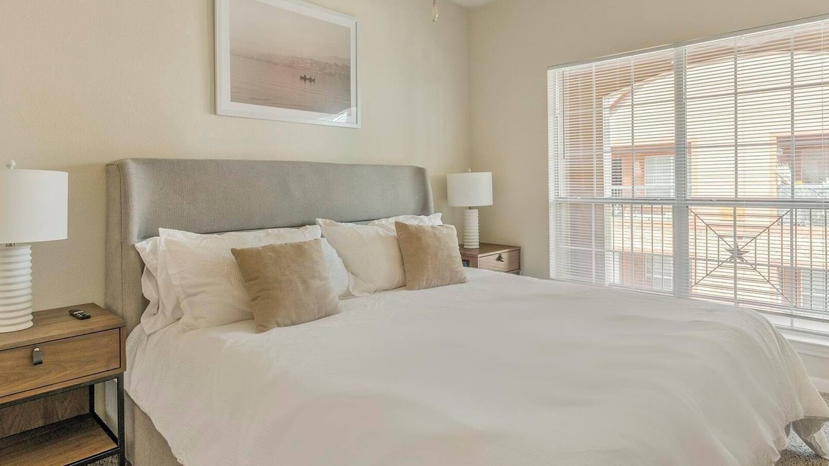 Southbelt/Ellington Apartment | Landing | Amazing 1BD, Clubhouse, Pool