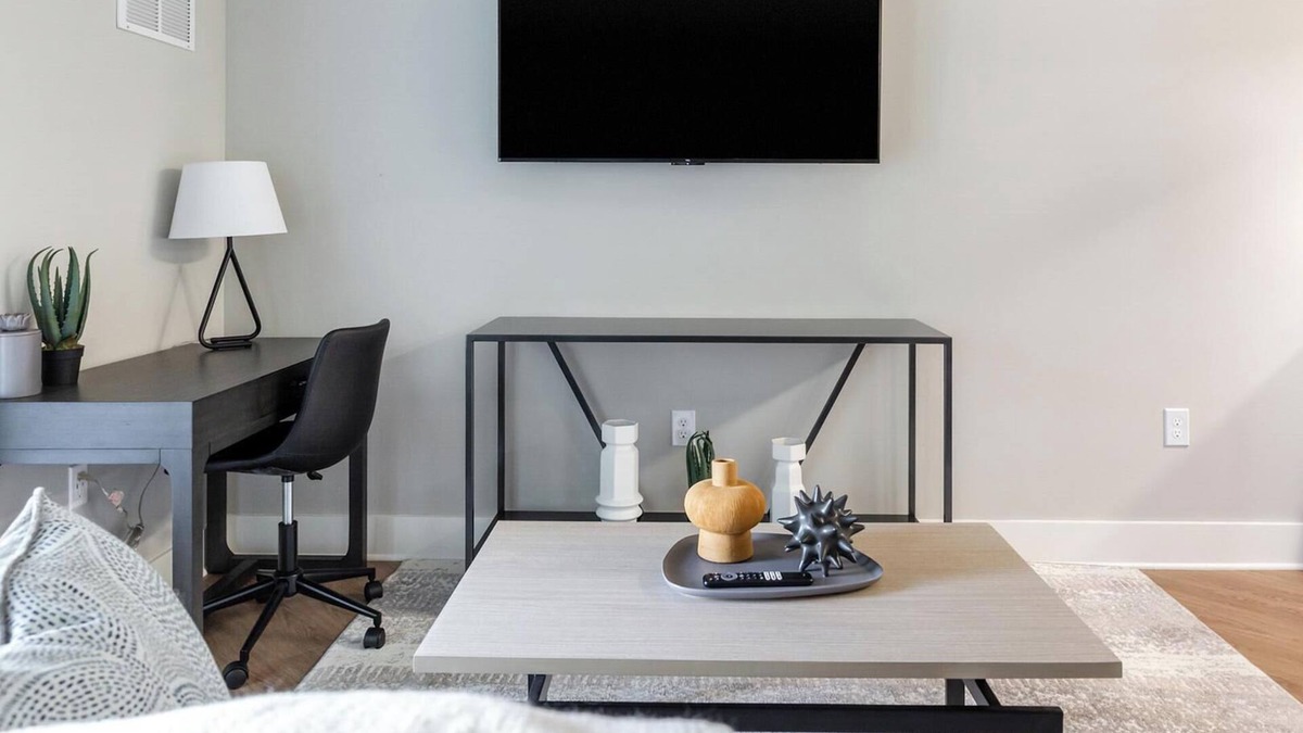 Fort Myers Apartment | Landing | Amazing 1BD, Gym, Clubhouse