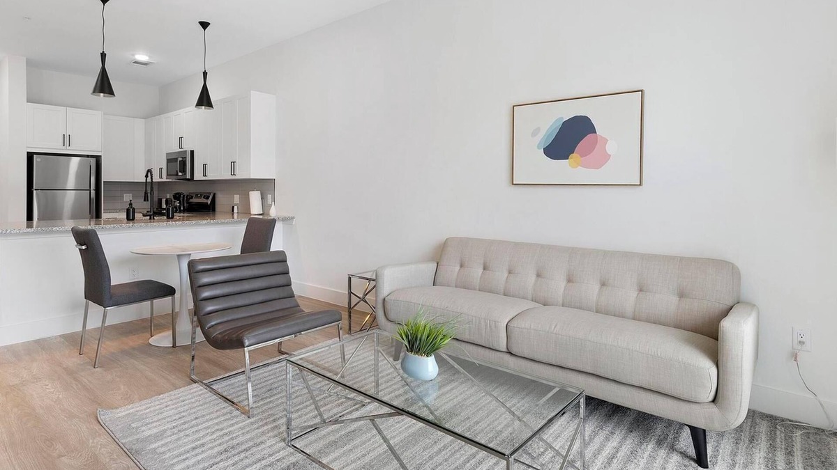 Denton Apartment | Landing | Amazing Studio, Gym