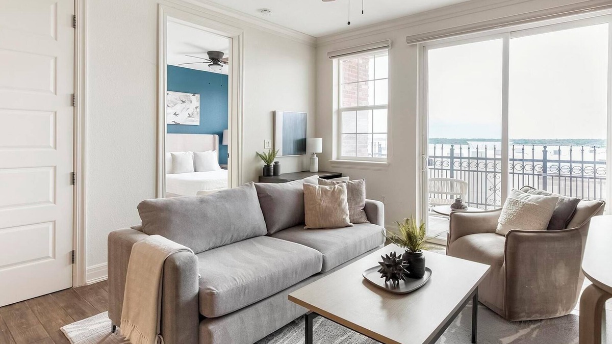 Overland Park Apartment | Landing at Carson Street Towers - 3 Bedrooms in.