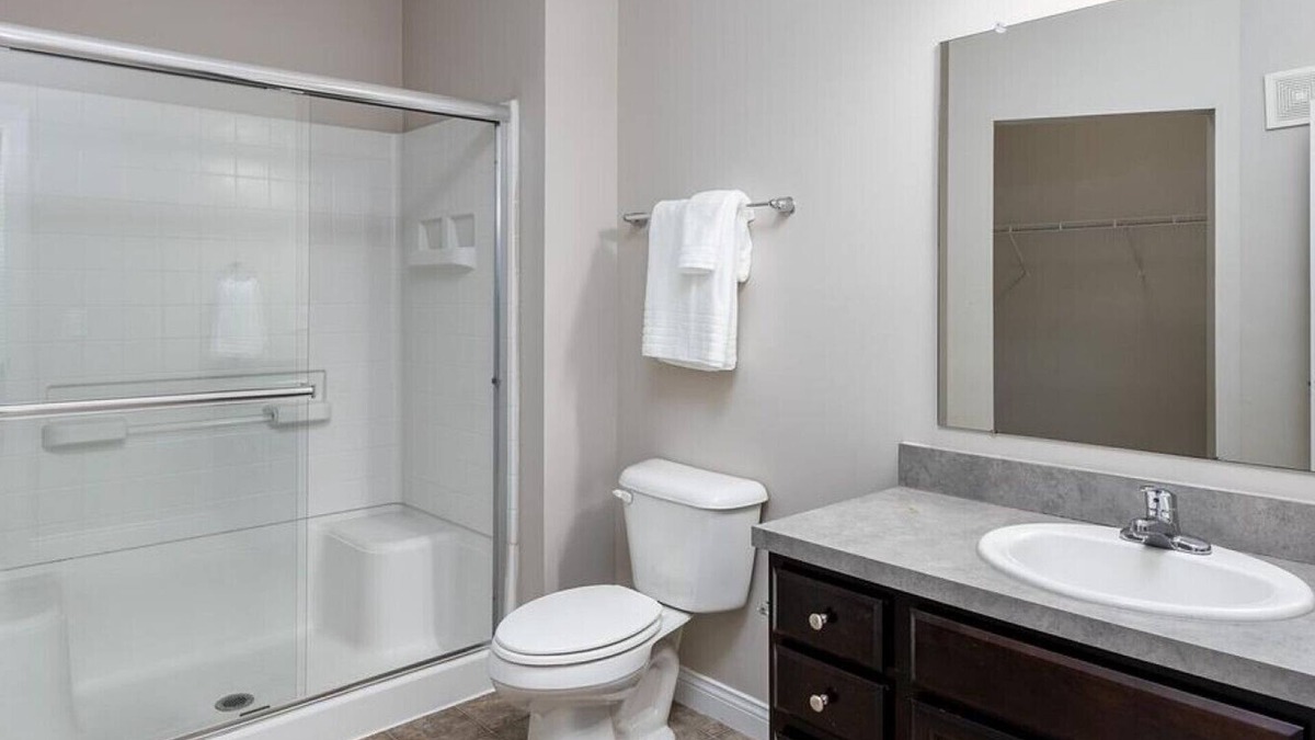 Lewis Center Apartment | Landing at Grand at Polaris - 2 Bedrooms in Downtown Columbus