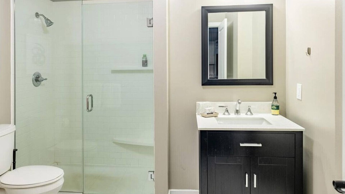 Washington Apartment | Landing at The Albert - Capitol Park - 1 Bedroom in Downtown Detroit