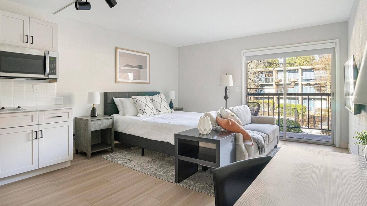 Northeast Raleigh Apartment | Landing at The Harrison - Studio in Northeast R.