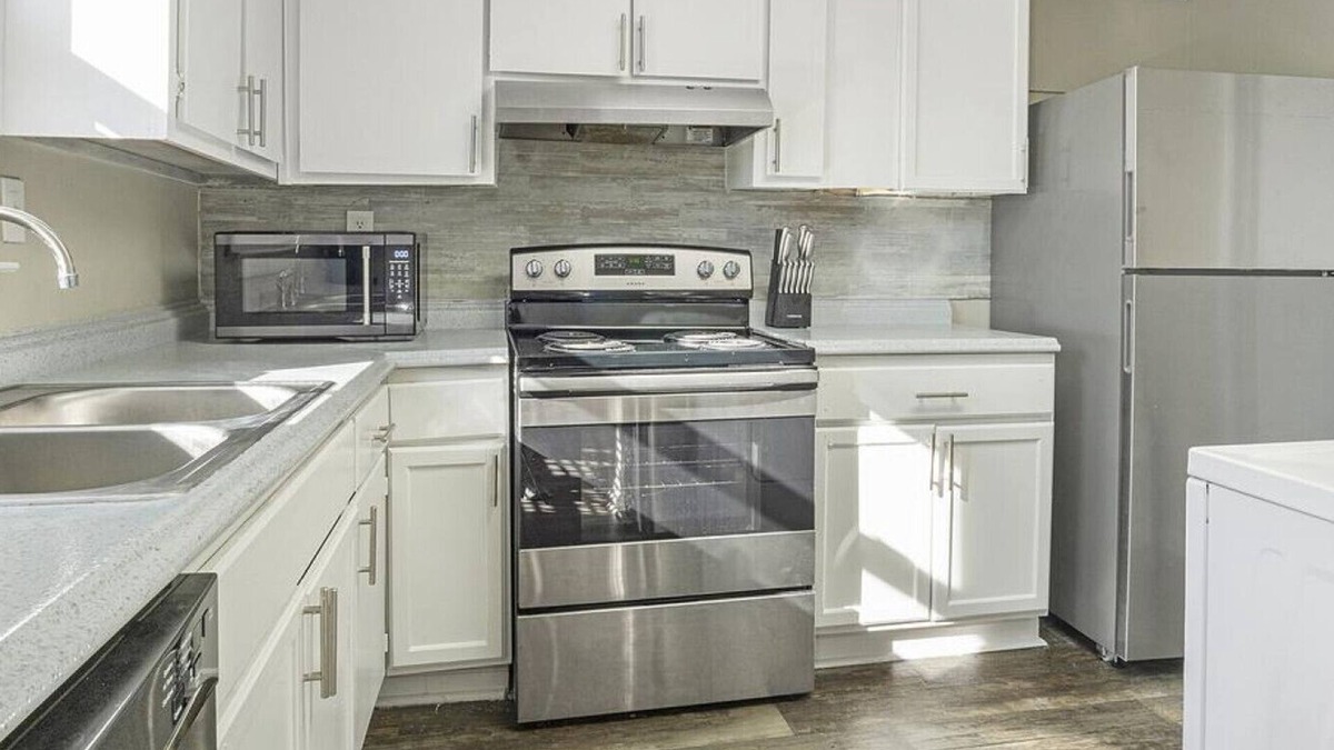 Morrow Apartment | Landing at The Park at London - 2 Bedrooms in Morrow