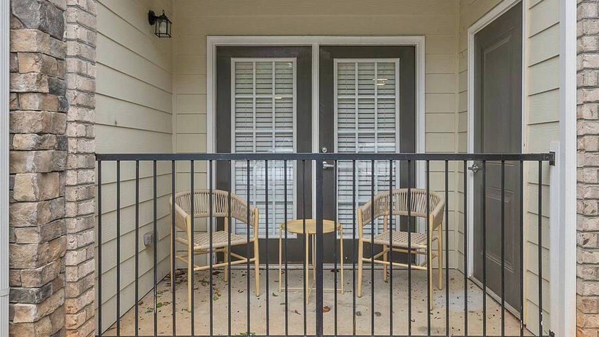 Greensboro Apartment | Landing at The Plantation at Pleasant Ridge - 3 Bedrooms in Downtown Greensboro