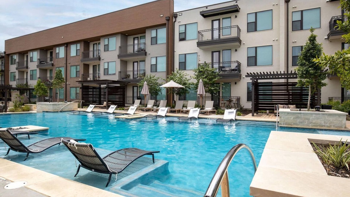 San Antonio Apartment | Landing | Beautiful 1BD, Gym, Pool