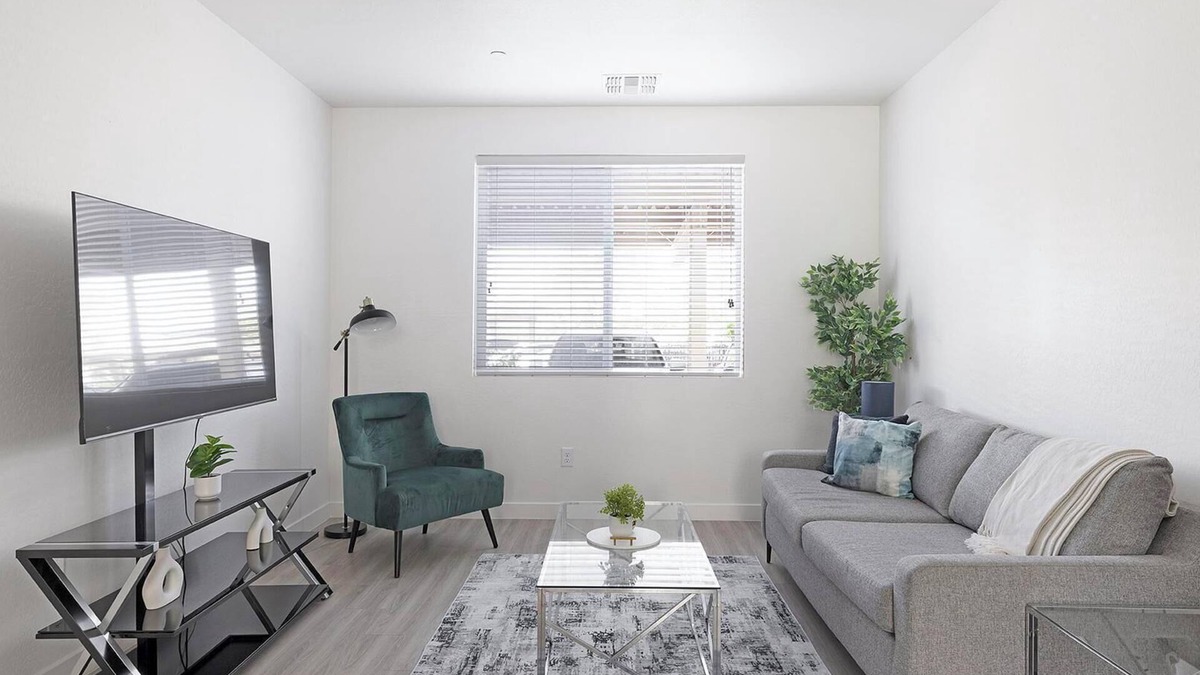 Goodyear Apartment | Landing | Beautiful 1BD, Gym, Pool