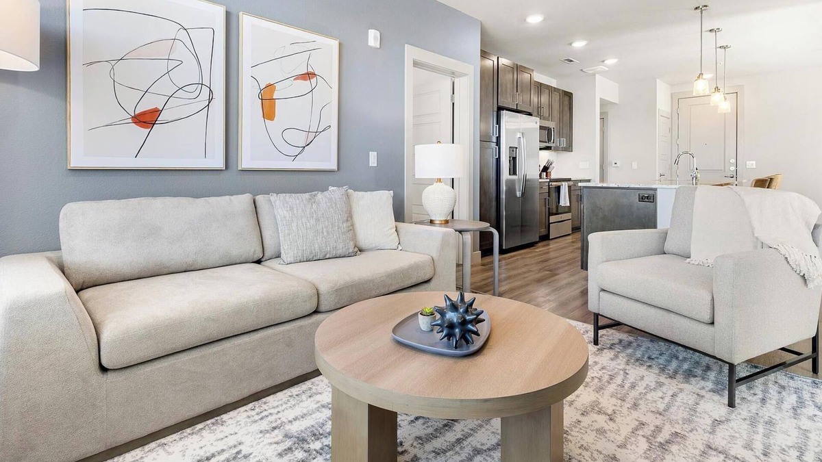 Newberry Apartment | Landing | Beautiful 1BD, Gym, Pool