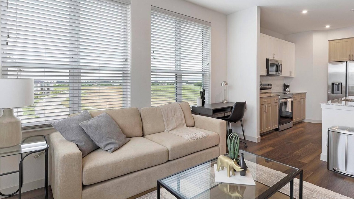 Fate Apartment | Landing | Chic 1BD, Clubhouse, Gym