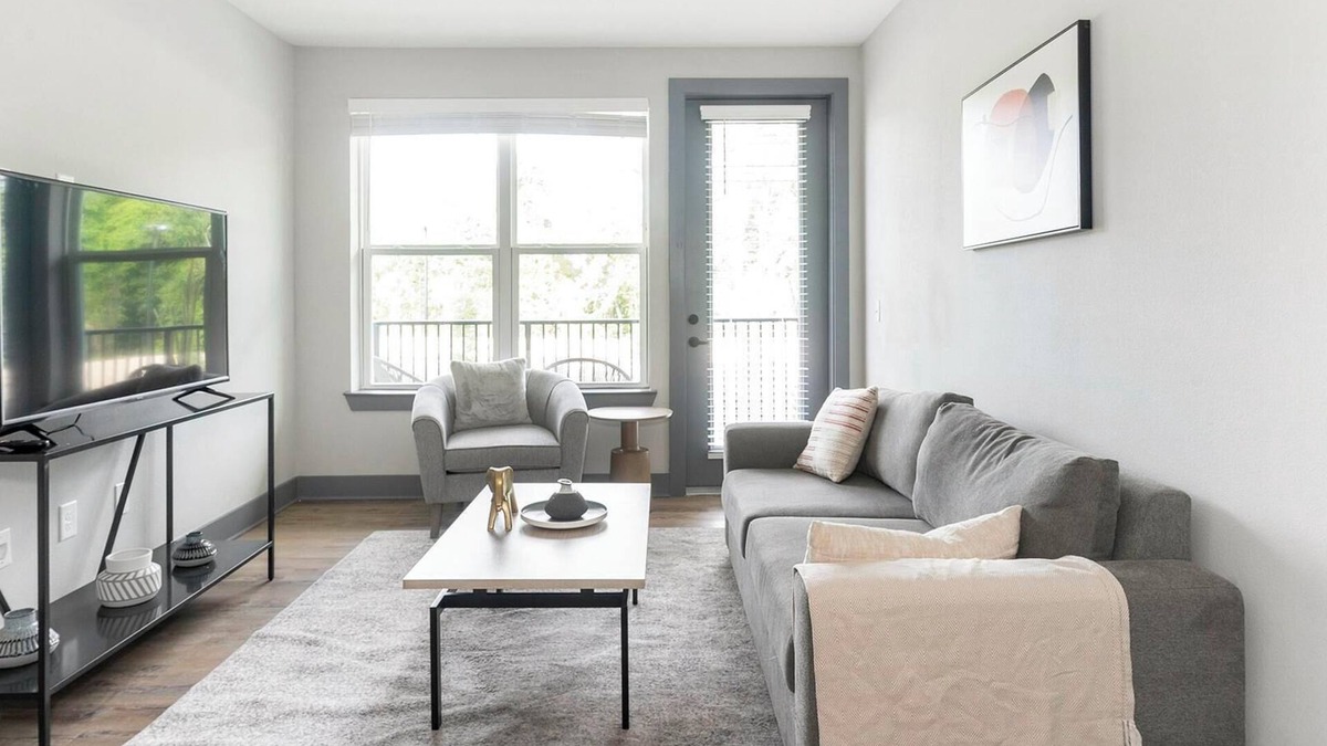 Northside Apartment | Landing | Chic 1BD, Gym, Pool