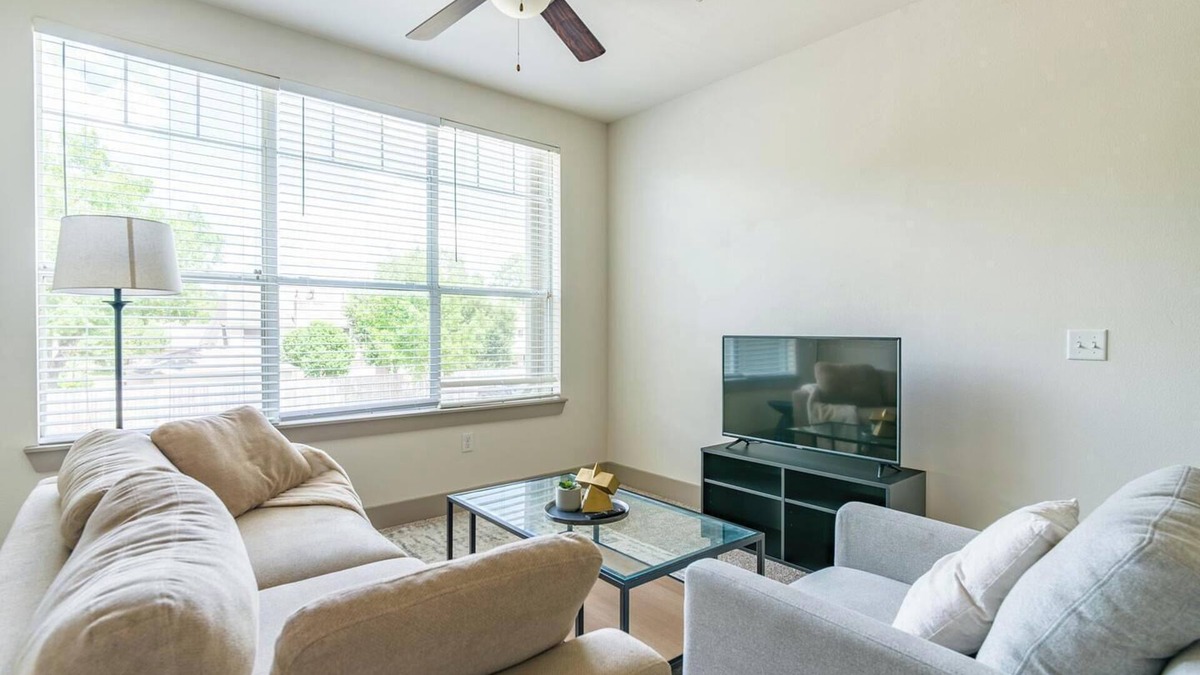 Spring Apartment | Landing | Chic 1BD, Gym, Pool