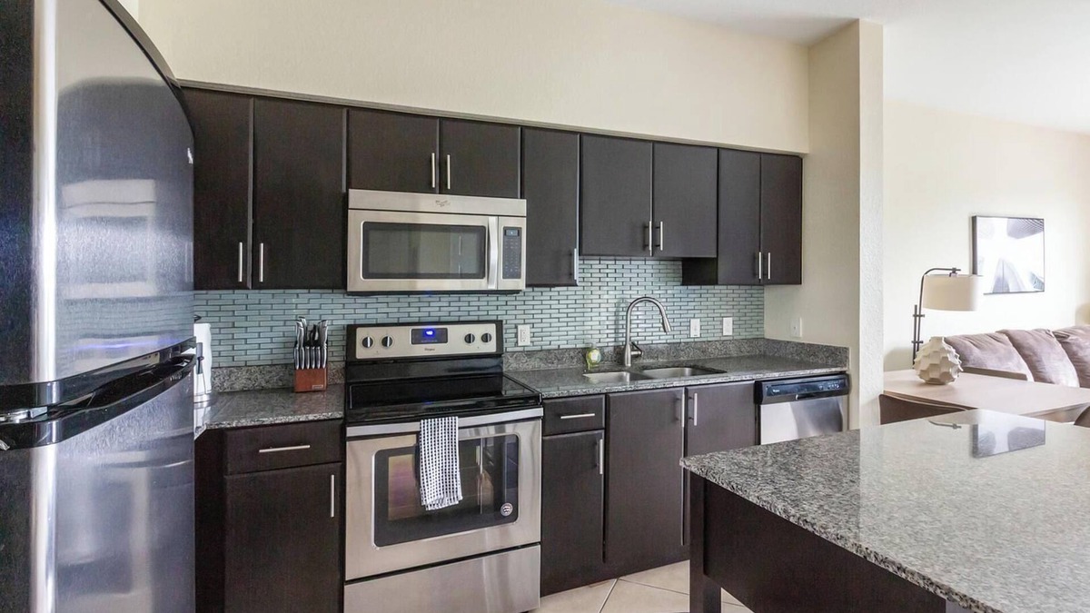 Miramar Apartment | Landing | Chic 2BD, Clubhouse, Gym