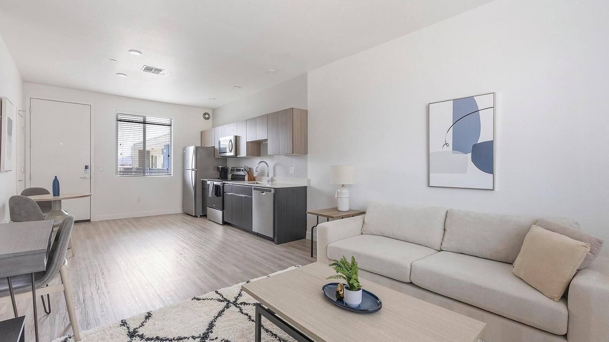 Goodyear Apartment | Landing | Incredible 1BD, Yoga Studio, Gym