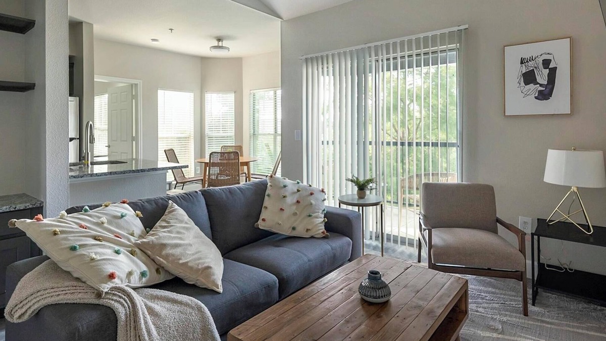Richmond Apartment | Landing | Incredible 2BD, Gym, Clubhouse